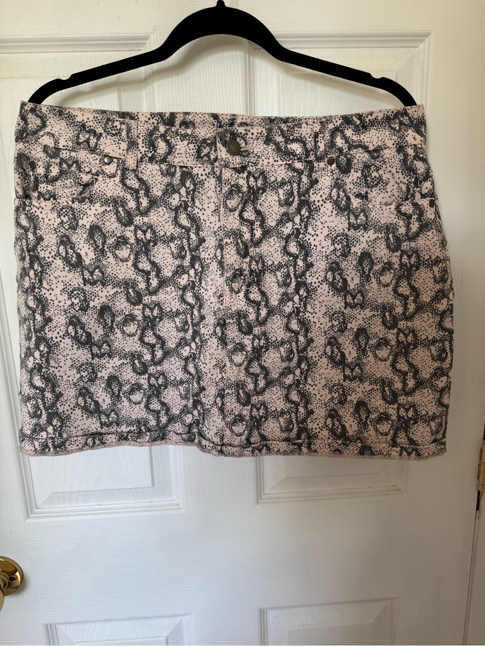 Size L, Design Lab Pink Snake-Print Mini Denim Skirt